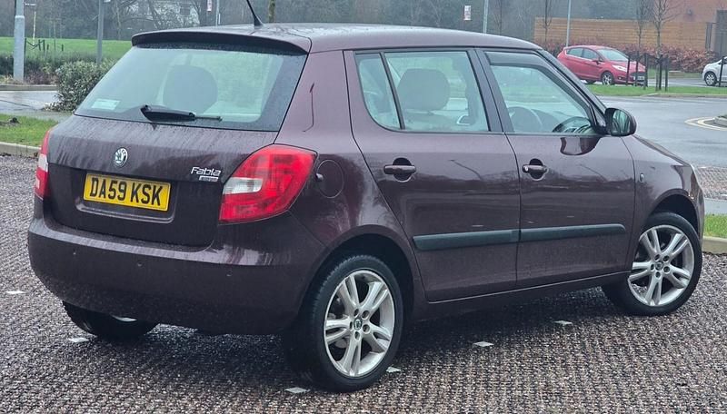 Used Skoda Fabia 2009 Maroon Hatchback