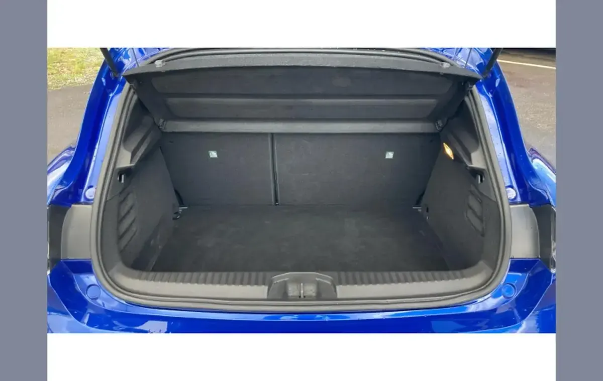Used Renault Clio Techno 90 HP (66 kW) 2024 Blue Hatchback