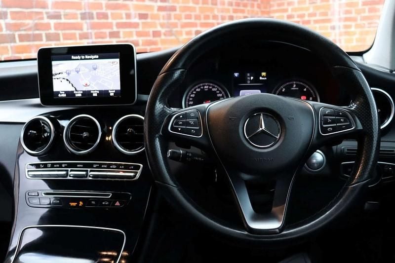 Begagnad Mercedes GLC220 Executive 2016 Silver SUV