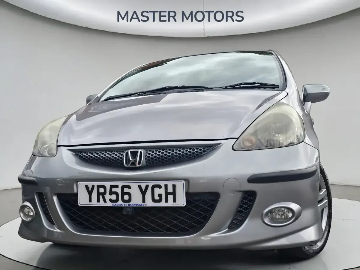Used Honda Jazz Sport 83 HP (61 kW) 2006 Silver Hatchback