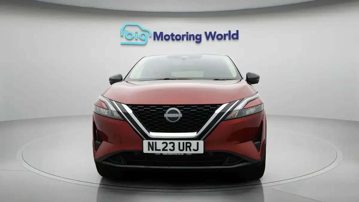Used Nissan Qashqai N-Connecta 140 HP (102 kW) 2023 Red SUV
