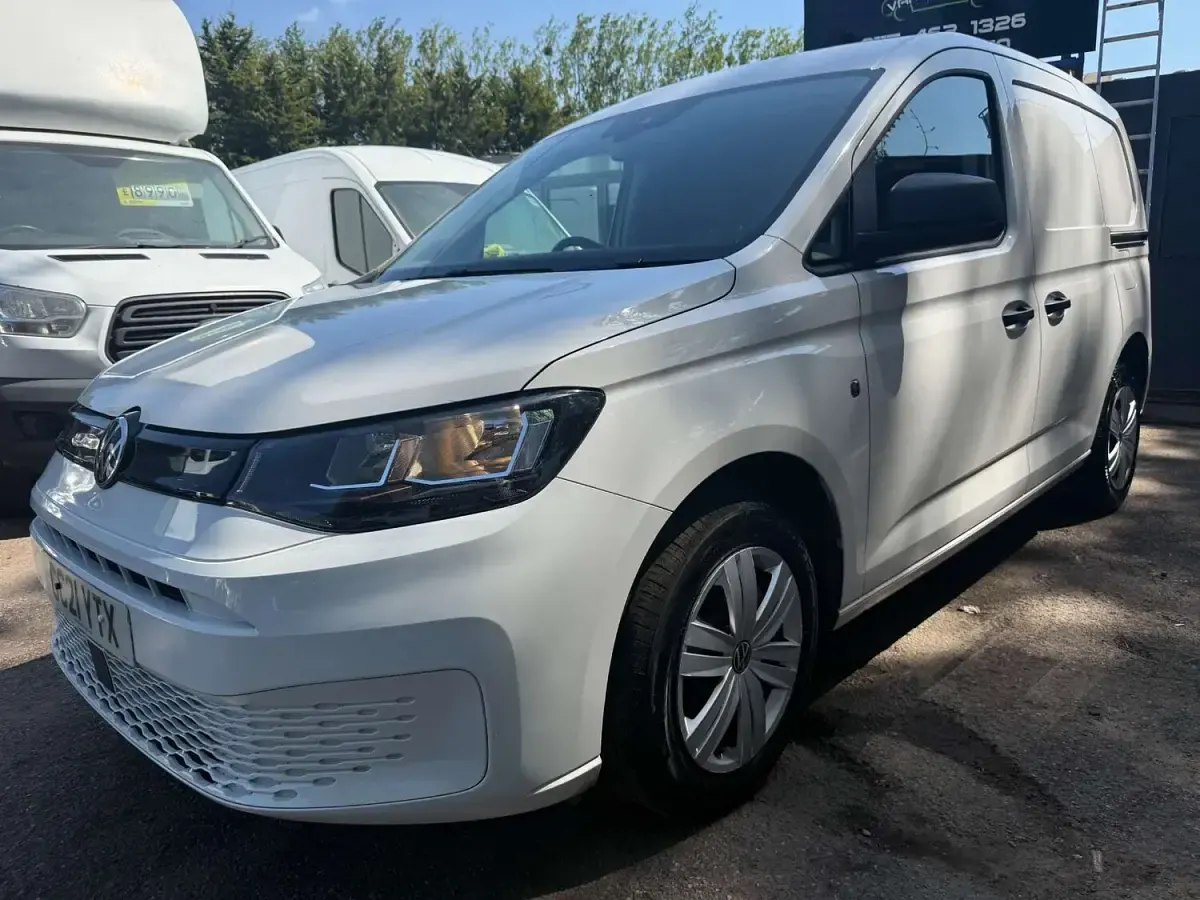 Used VW Caddy 122 HP (89 kW) 2021 White MPV