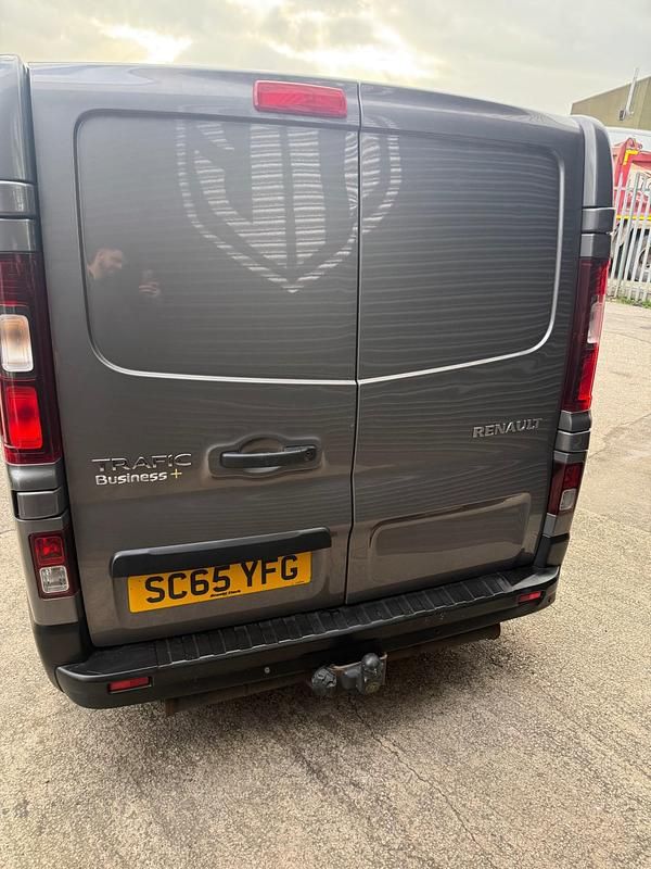 Used Renault Trafic Business 2015 Grey MPV