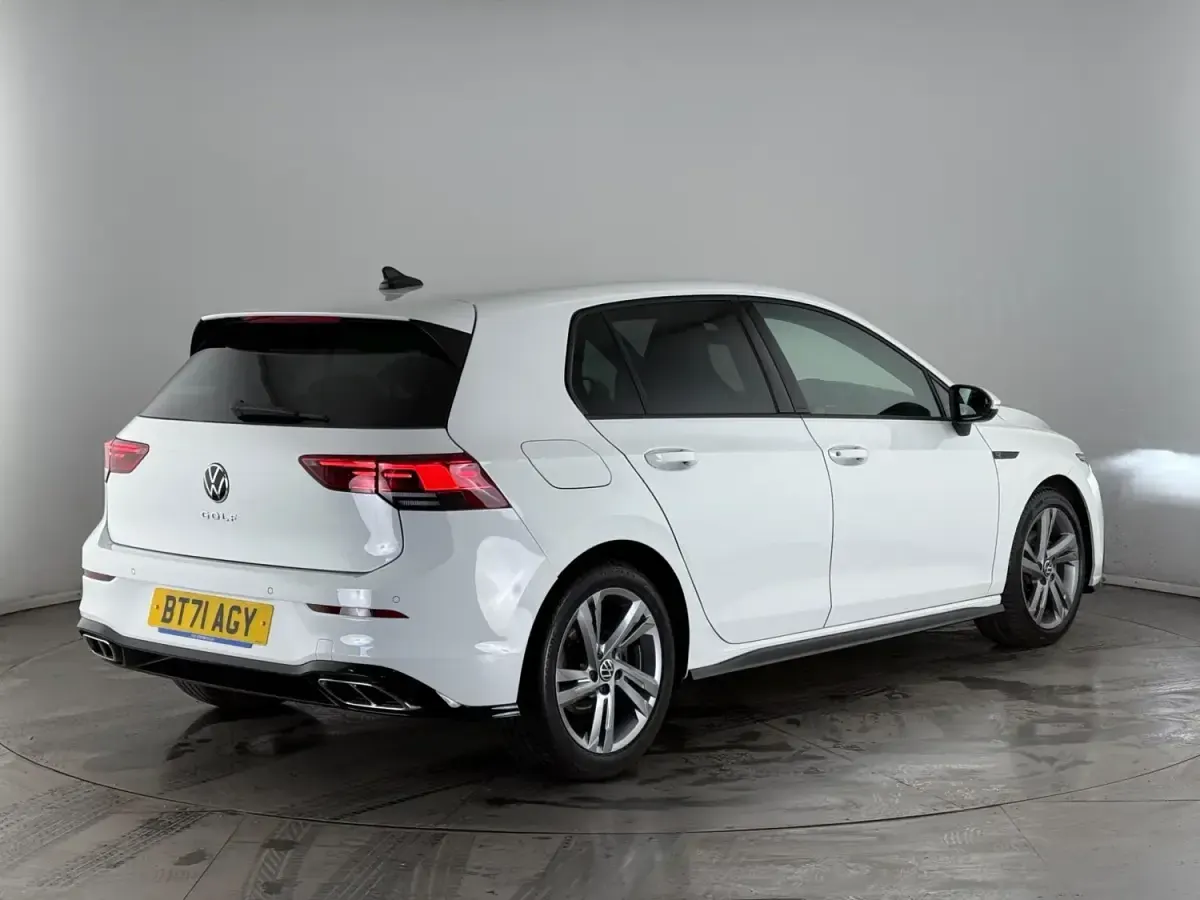 Usado VW Golf VIII R-line 2021 Blanco Utilitario