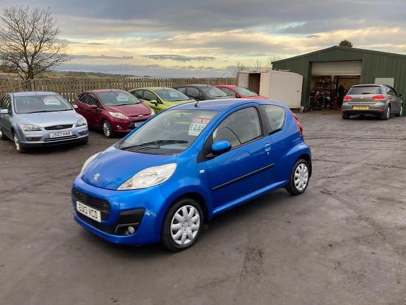 Blue Used 2013 Peugeot 107 Active Hatchback | £2,350 (Fair price) - Image 1/4