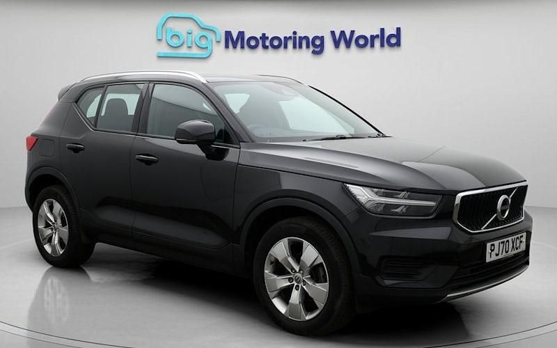 Used Volvo XC40 Momentum 163 HP (119 kW) 2021 Black SUV