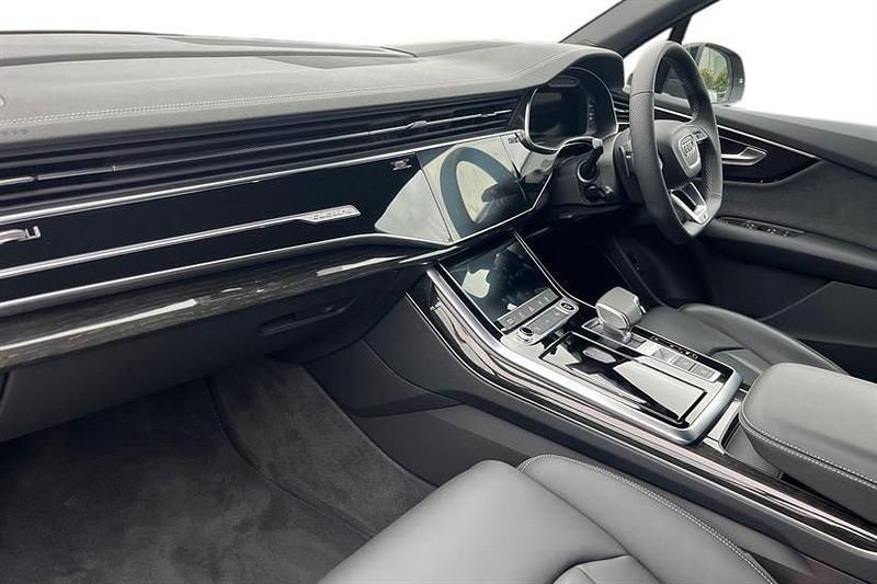 Used Audi Q7 Black Edition 286 HP (210 kW) 2025 Grey SUV