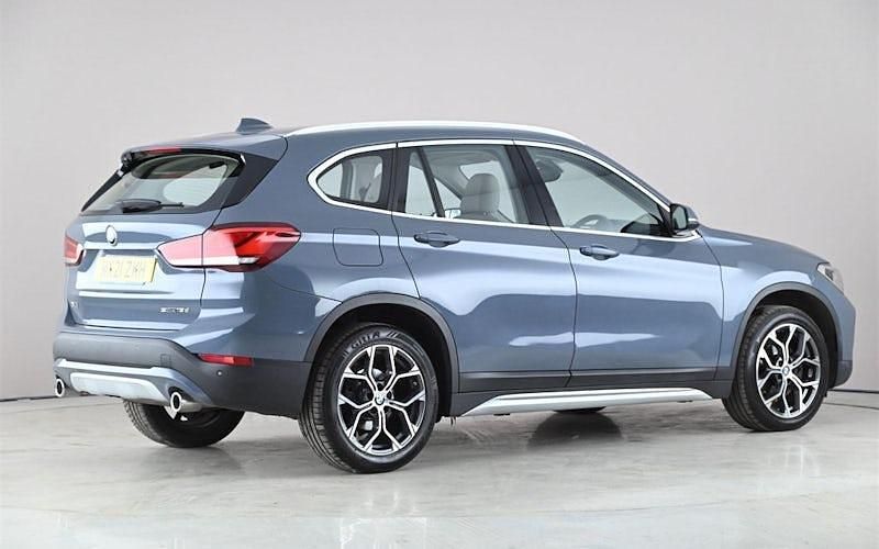 Begagnad BMW X1 xLine 150 HK (110 kW) 2021 Grå SUV