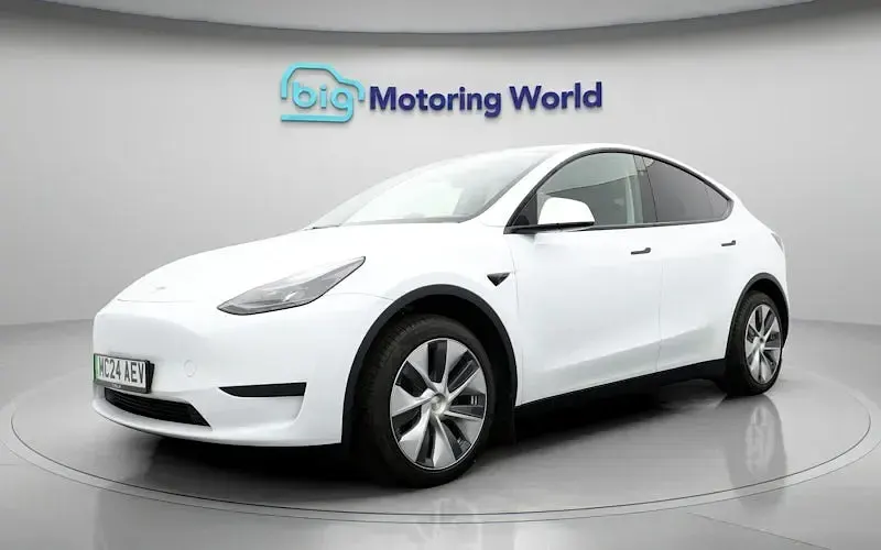 Used Tesla Model Y RWD 219 kW (299 HP) 2024 White SUV