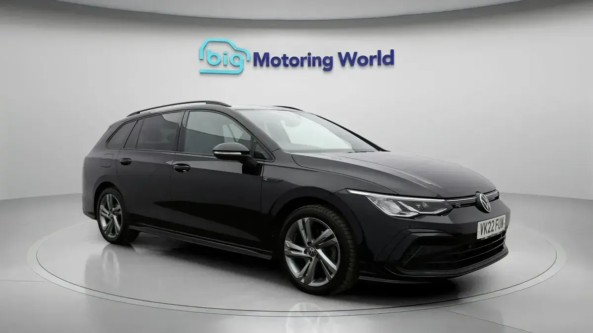 Used VW Golf VIII R-line 150 HP (110 kW) 2022 Estate