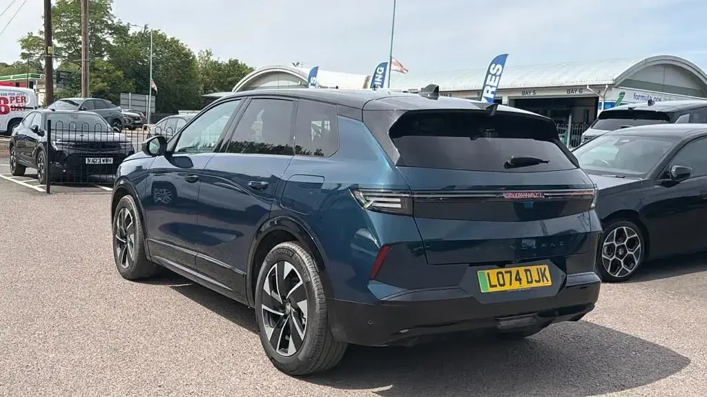 Used Vauxhall Grandland 154 kW (210 HP) 2024 Blue SUV