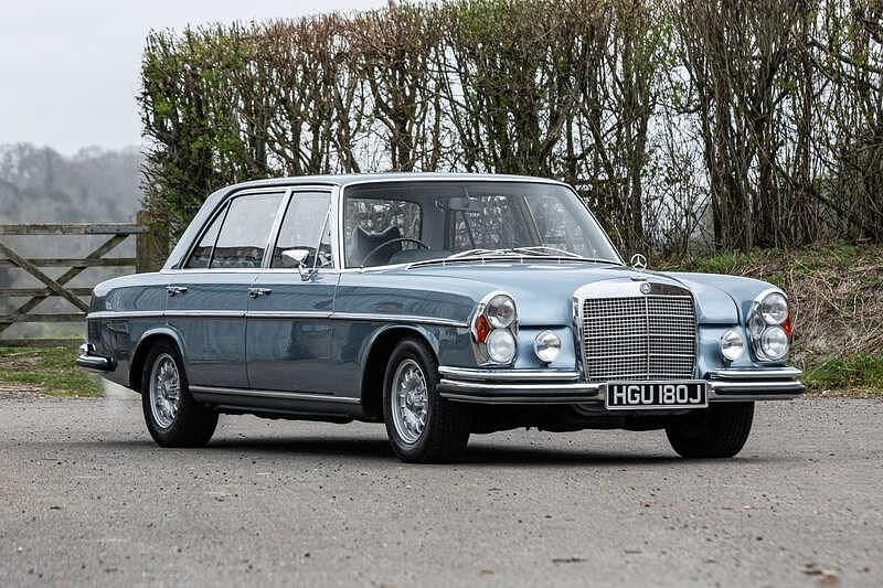Used Mercedes 300 250 HP (183 kW) 1971 Silver/blue