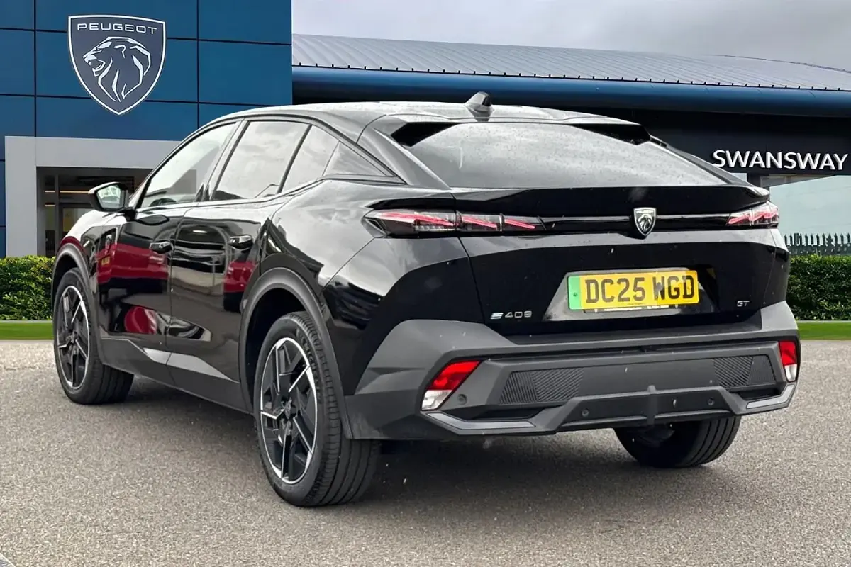 Second-hand Peugeot 408 GTi 158 kW (215 CP) 2025 Negru SUV