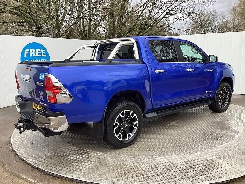 Used Toyota HiLux 150 HP (110 kW) 2018 Blue Pickup