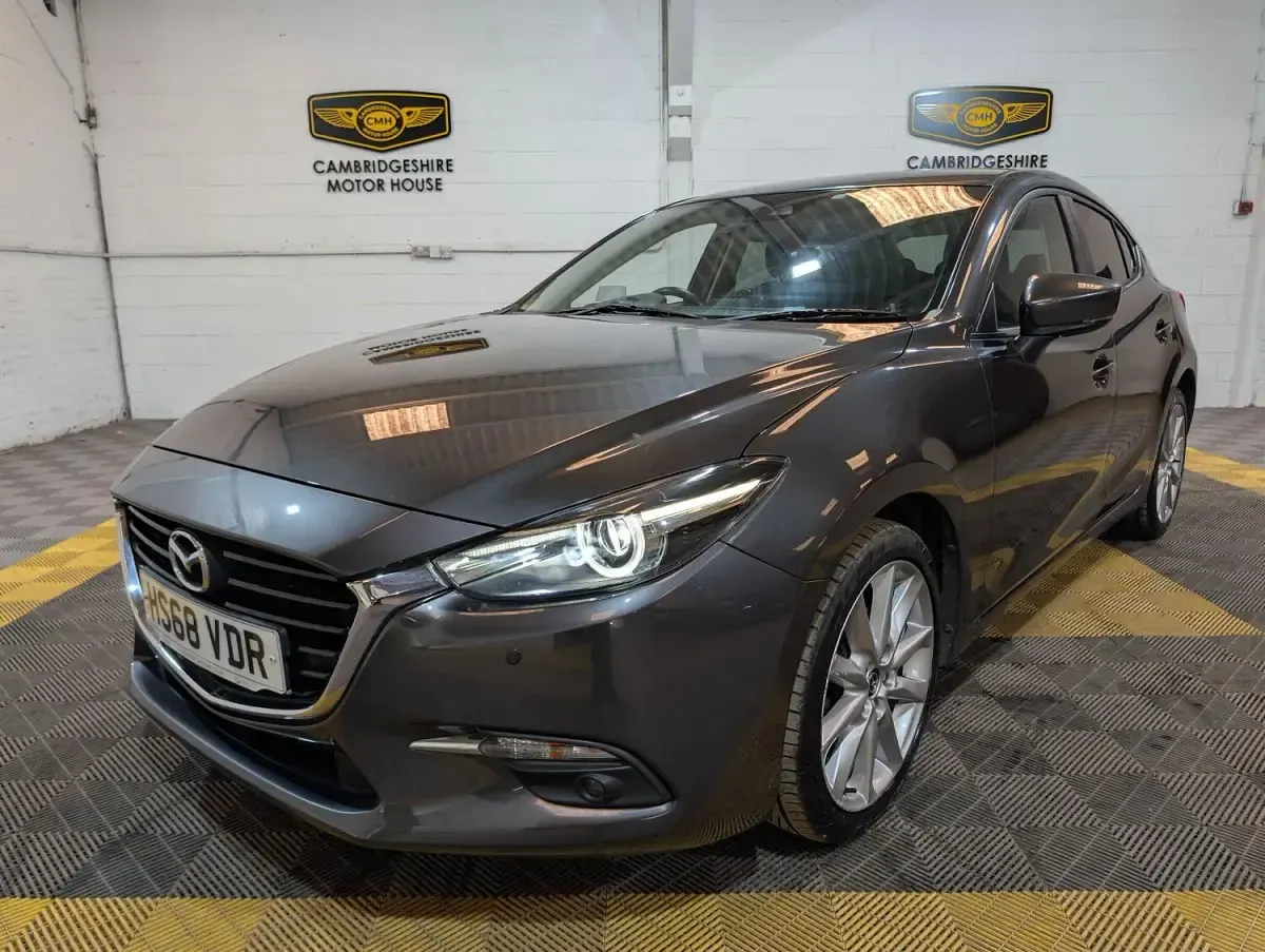 Used Mazda 3 Inclusive 120 HP (88 kW) 2019 Grey Hatchback