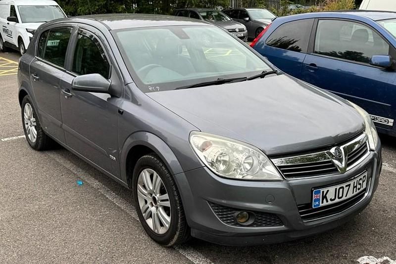 Grey Used 2007 Vauxhall Astra Design Edition Hatchback | £1,950 (Fair price) - Image 1/1