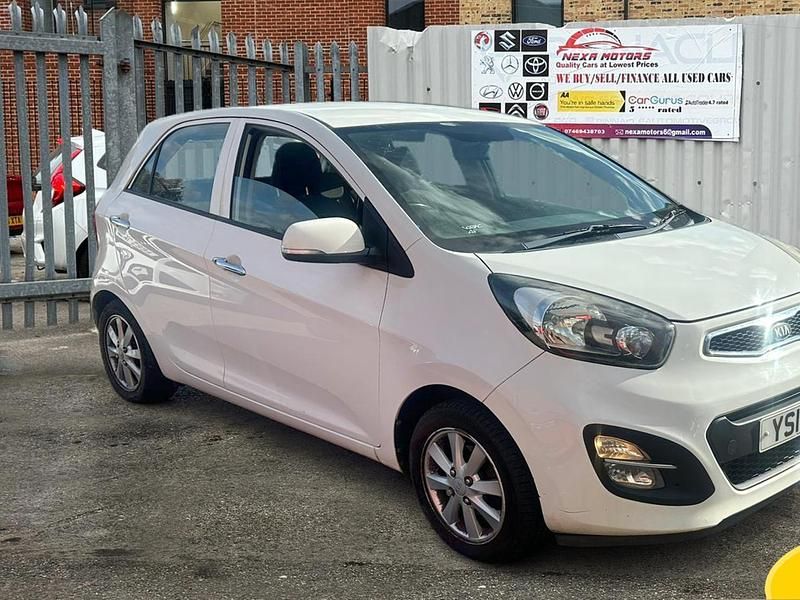 Used Kia Picanto 85 HP (62 kW) 2013 White Hatchback