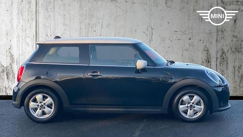 Used Mini Cooper Classic 134 HP (98 kW) 2023 Black Hatchback