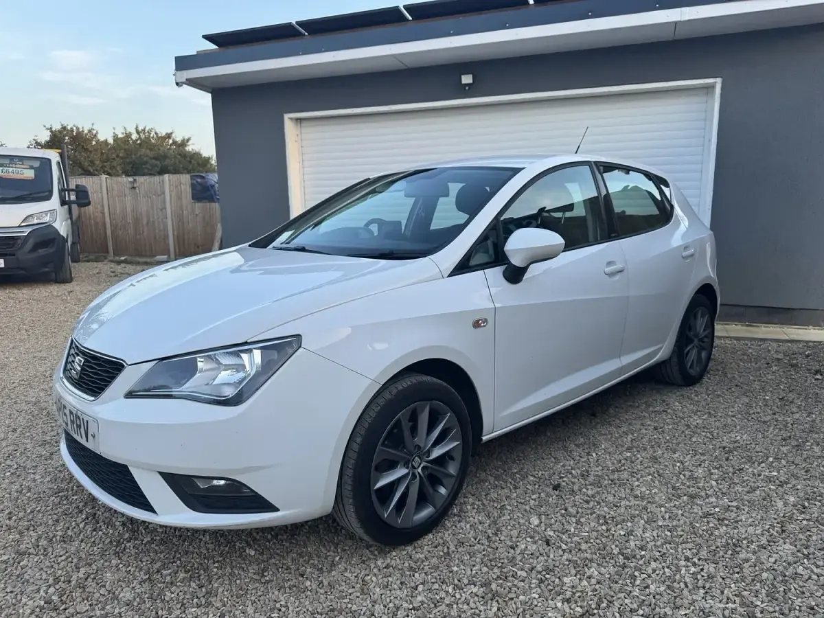 Used Seat Ibiza I-Tech 103 HP (75 kW) 2015 White Hatchback