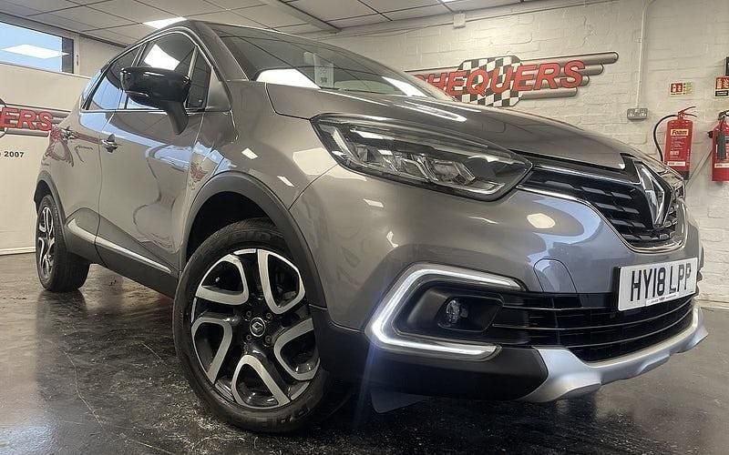 Grey Used 2018 Renault Captur Dynamique SUV | £7,400 (Fair price) - Image 1/4