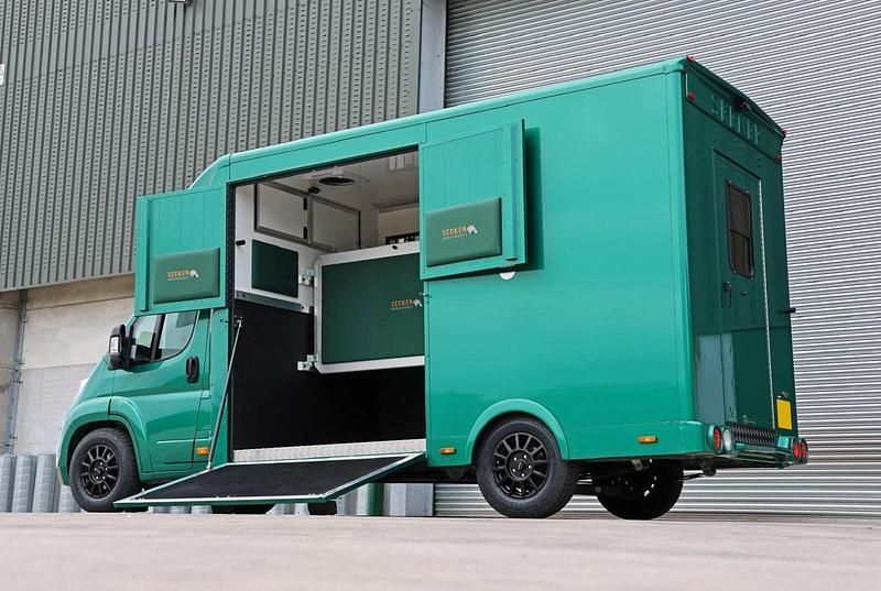Usado Citroën Relay 140 HP (102 kW) 2024 Branco Van