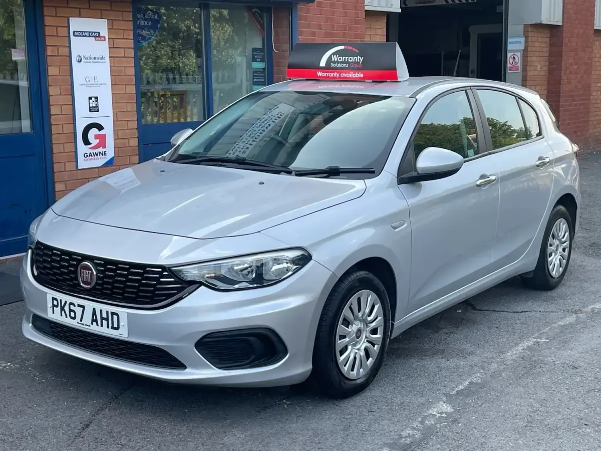 Used Fiat Tipo Easy 120 HP (88 kW) 2017 Silver Hatchback