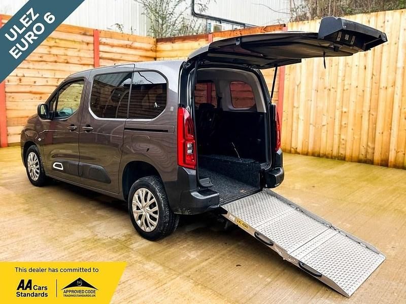Used Citroën Berlingo Feel 2020 Grey MPV
