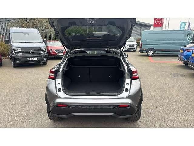 Used Nissan Juke Tekna 143 HP (105 kW) 2024 Grey SUV
