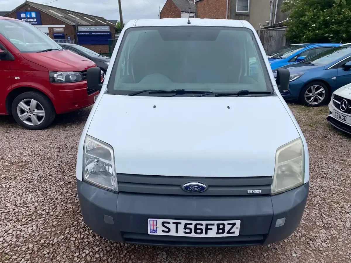 Used Ford Transit Connect 75 HP (55 kW) 2006 White MPV