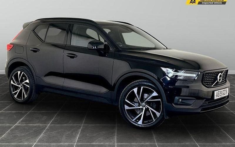 Black Used 2019 Volvo XC40 R-Design Pro SUV | £18,895 (Good price) - Image 1/2