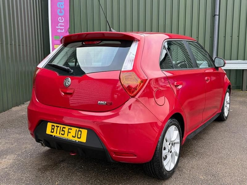 Used MG MG3 2015 Red Hatchback