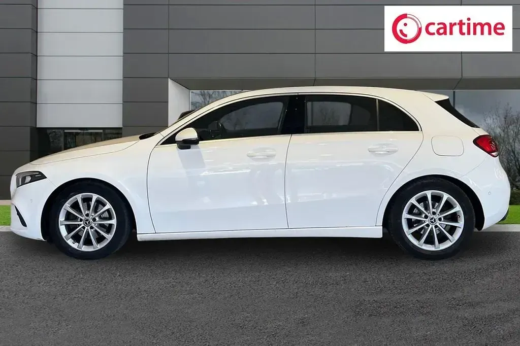 Used Mercedes A200 Executive 163 HP (119 kW) 2018 White Hatchback