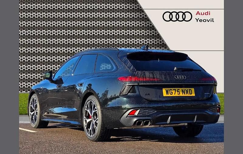 Used Audi A6 Sport 204 HP (150 kW) 2025 Green Estate