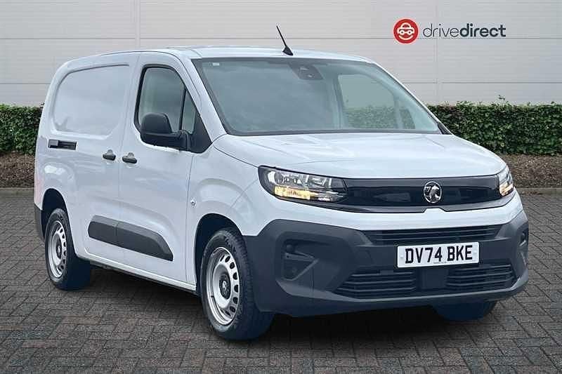 Used Vauxhall Combo S 100 HP (73 kW) 2024 White MPV