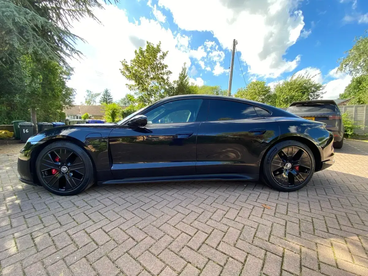Used Porsche Taycan 419 kW (571 HP) 2020 Black Sedan