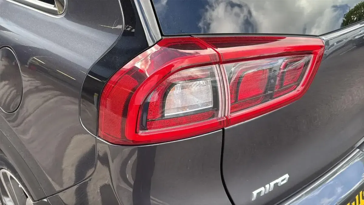 Used Kia Niro 139 HP (102 kW) 2018 Grey SUV
