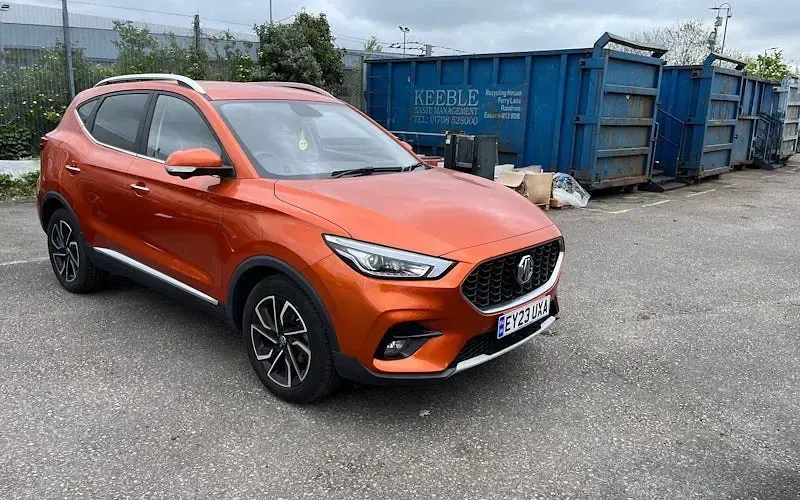 Usado MG ZS Exclusive 106 HP (77 kW) 2023 SUV