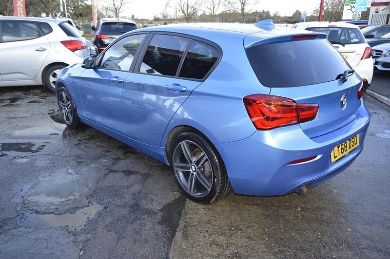 Used BMW 118 Sport Line 2018 Blue Hatchback