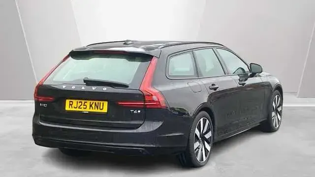 Used Volvo V90 Plus 345 HP (253 kW) 2025 Black Estate