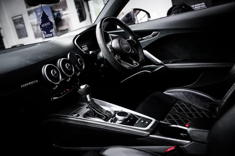 Used Audi TT RS Business 400 HP (294 kW) 2018 Black Coupe