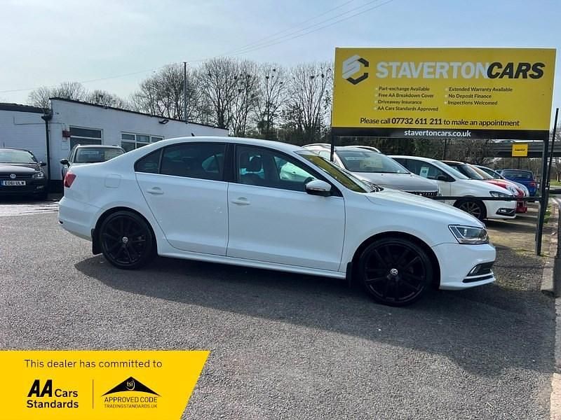 Used VW Jetta GT 150 HP (110 kW) 2017 White Sedan