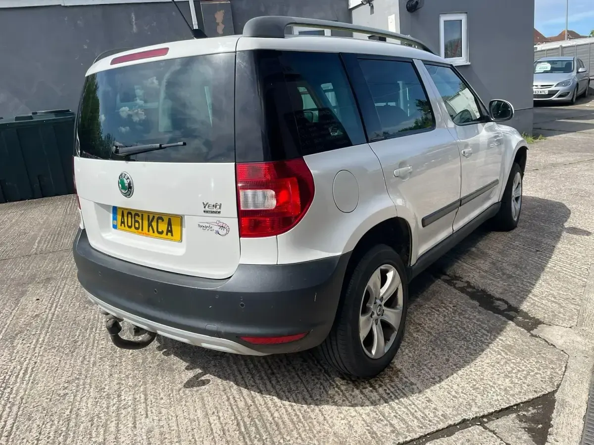 Używany Skoda Yeti GreenLine 105 KM (77 kW) 2011 Biały SUV