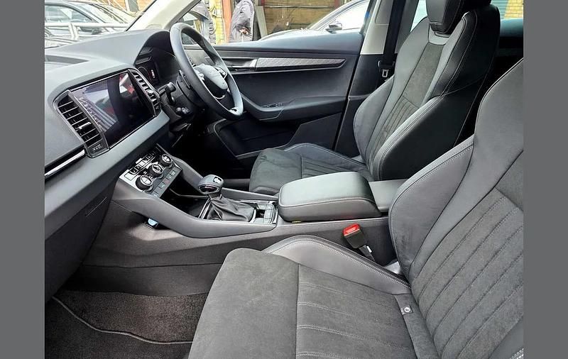 New Skoda Karoq SE L 150 HP (110 kW) 2025 Grey SUV