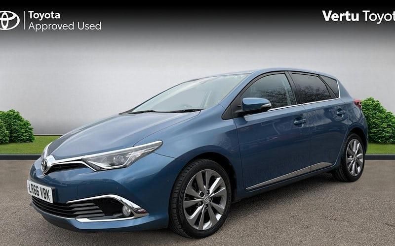 Used Toyota Auris 116 HP (85 kW) 2016 Blue Hatchback