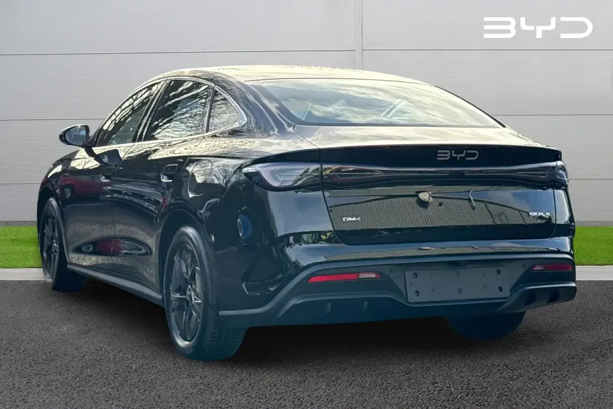 New BYD Seal Boost 184 HP (135 kW) 2025 Black Sedan