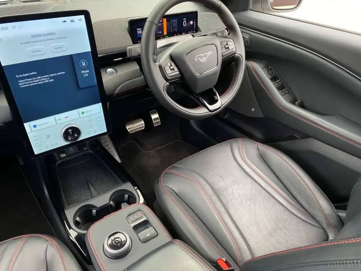 Begagnad Ford Mustang Mach-E Extended Range 99 kW (135 HK) 2022 Vit SUV