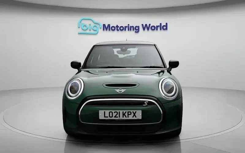 Used Mini Cooper S Level 3 135 kW (184 HP) 2023 Hatchback