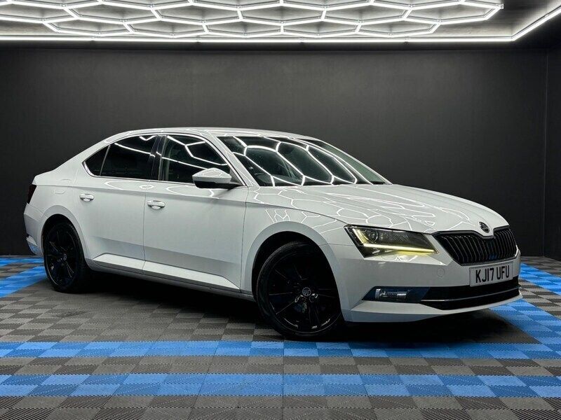 White Used 2017 Skoda Superb SE L Executive Hatchback | £9,290 (A bit pricey) - Image 1/4