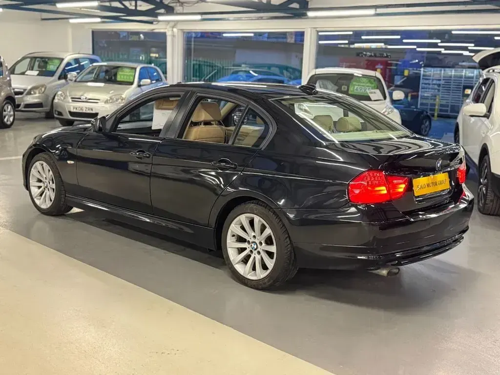 Used BMW 320 Comfort Edition 184 HP (135 kW) 2010 Black Sedan
