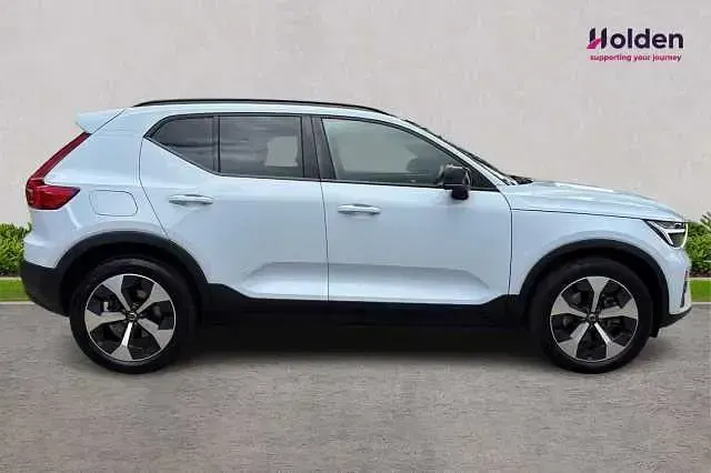 Used Volvo XC40 Plus 161 HP (118 kW) 2025 SUV